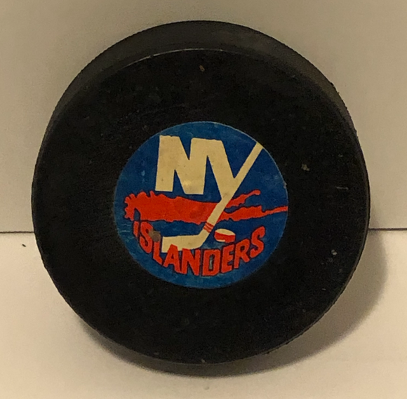 New York Islanders game Used Puck